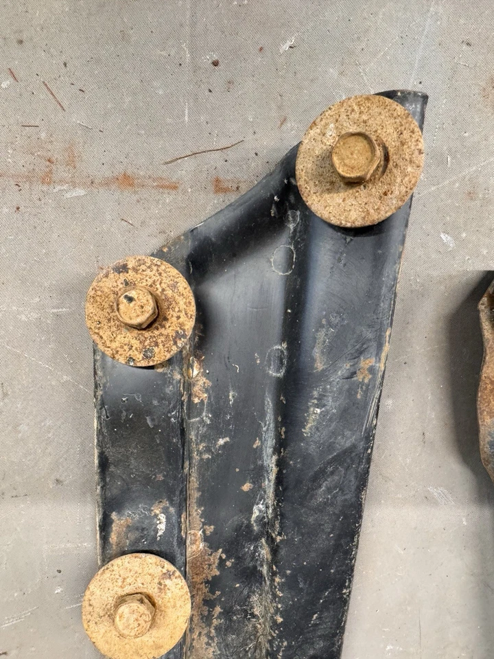 Chevy Impala Caprice 1967-1970 guardabarros interior faldón soporte rueda bien forro Foto 2 de 4