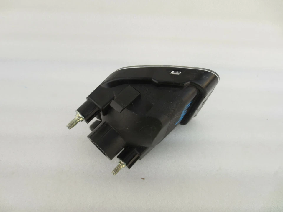 2015 2016 2017 Subaru WRX / STI LEFT Driver OEM Turn Signal Blinker Light Lamp - Image 2 of 4