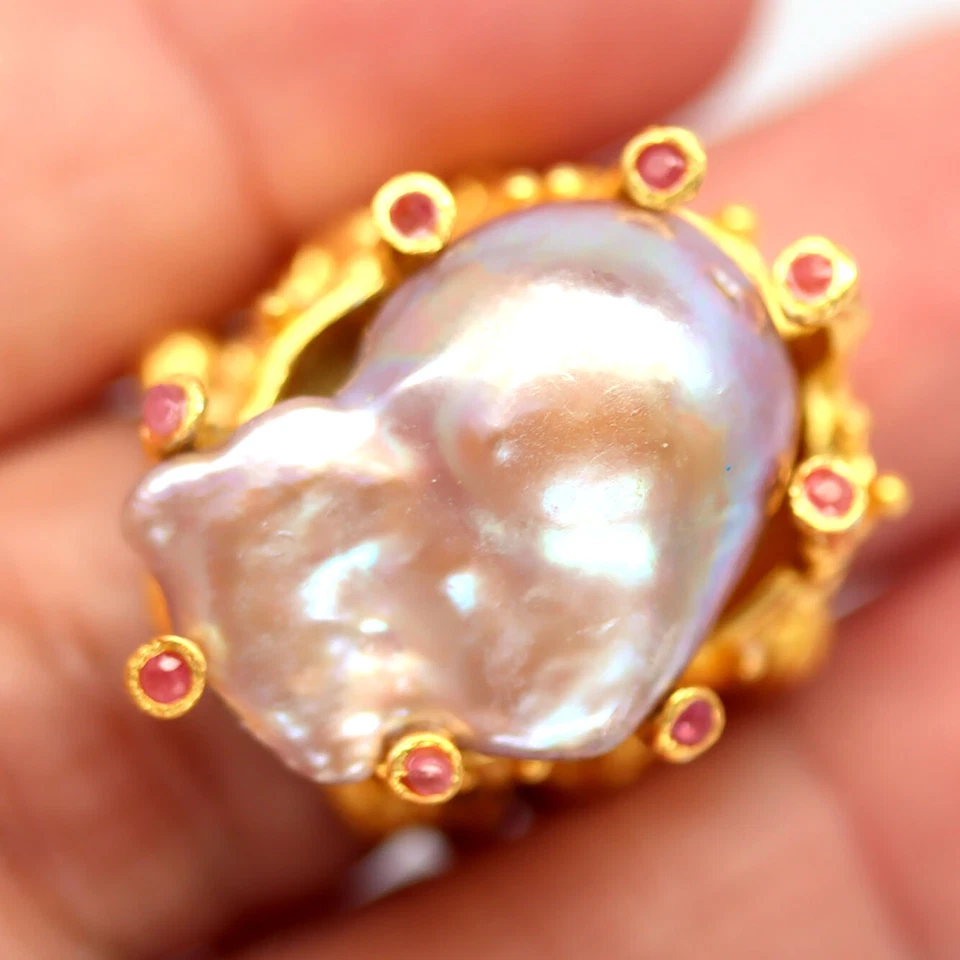 925 Sterling Silver Gray Baroque Pearl & Red Ruby Handmade Ring Size 6.75 - Image 2 of 4