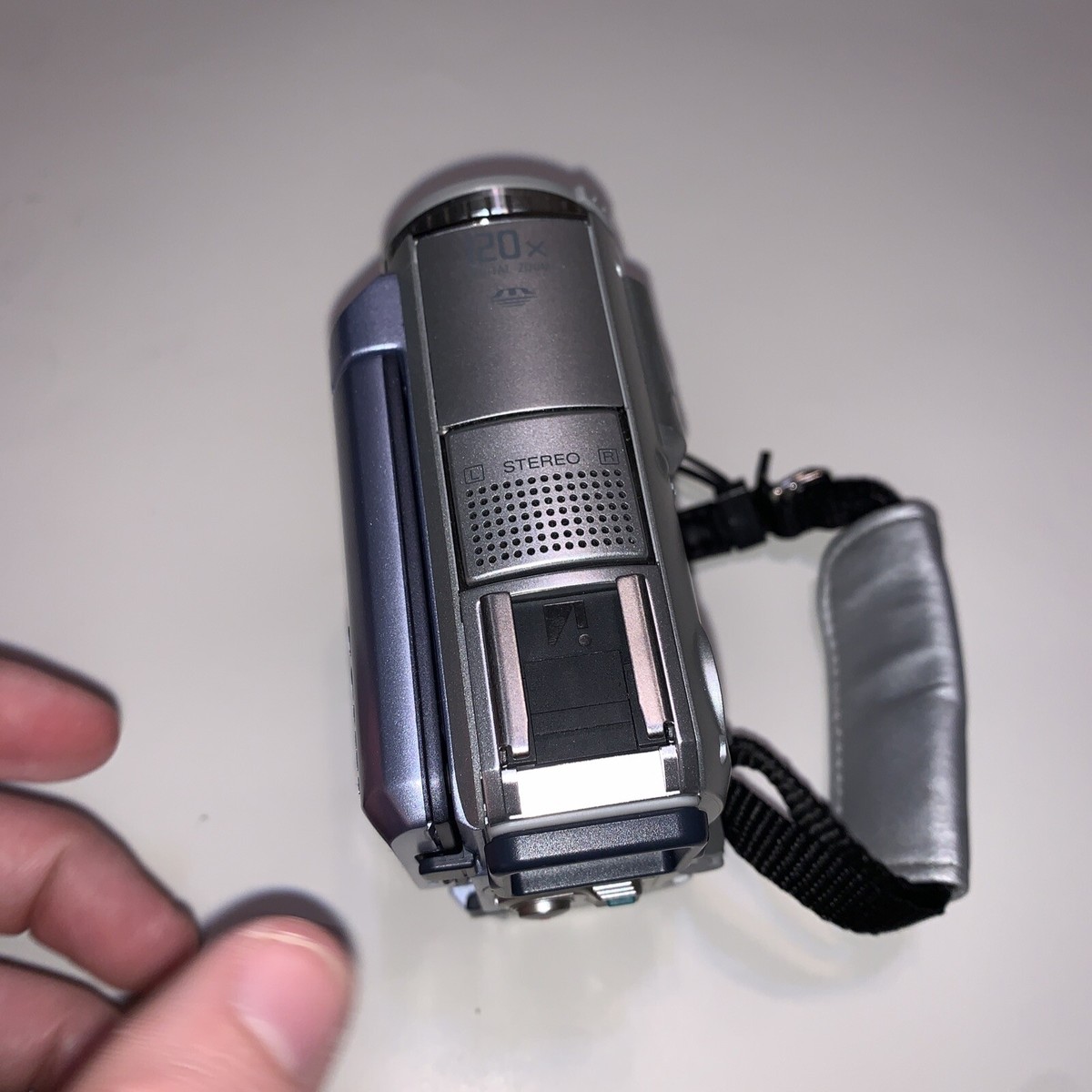 Sony Handycam DCR-PC105 Mini DV MiniDV Camcorder Watch Play