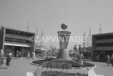 Foto de reloj mundial Tomorrow Land de colección años 50 en blanco y negro Disneyland (Disneylandia) #942