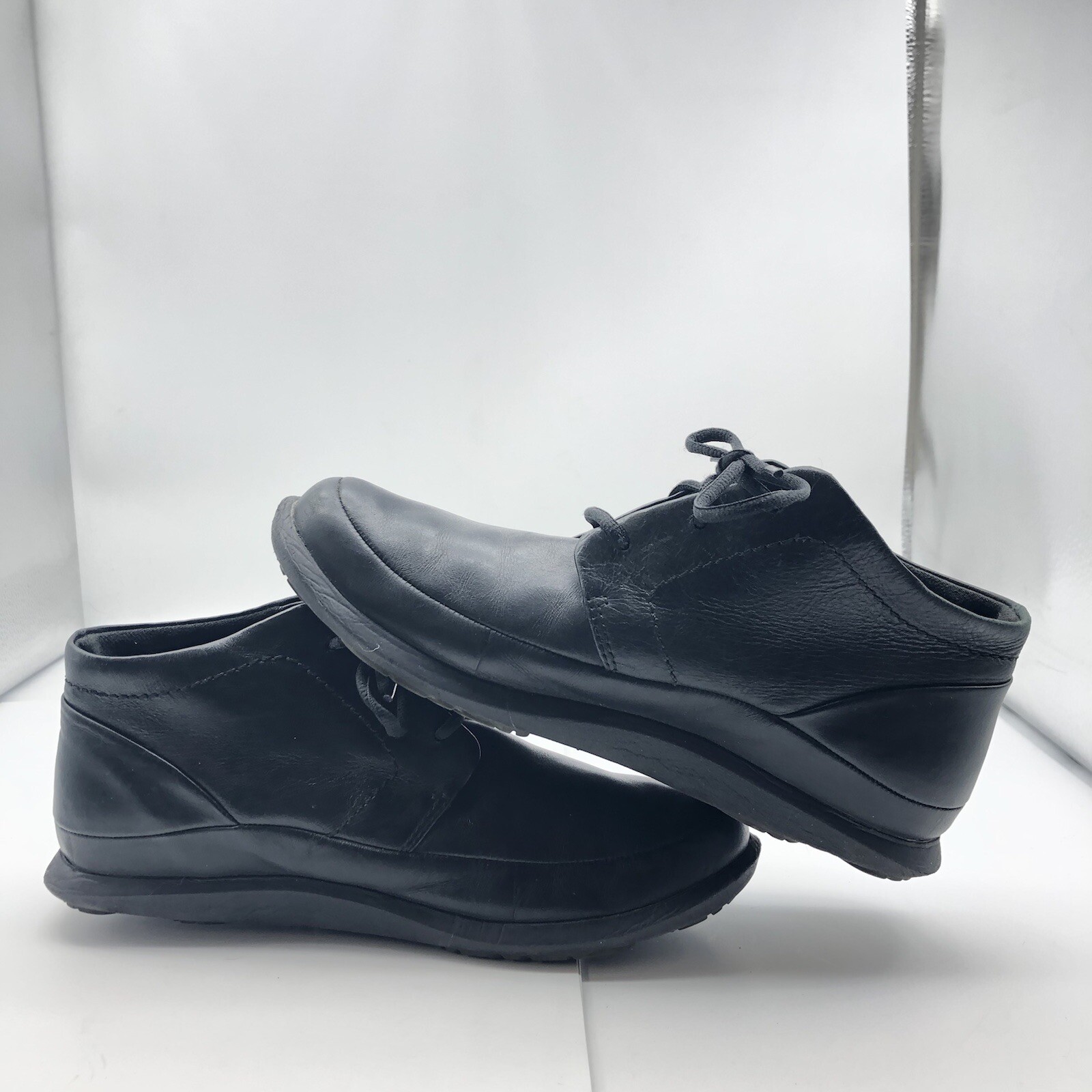 Merrell Quest Vale Black leather sz 7 lace up ankle bootie comfort walking shoe