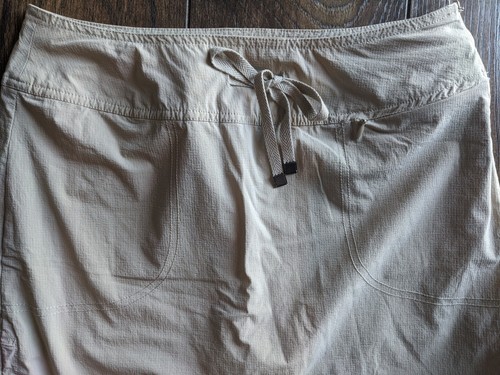Green Tea Athletic Skort Tennis/Golf Skirt Khaki Side Bungee Pulls w/ Pocket Med - Picture 2 of 12