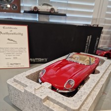 1/18 autoart  jaguar e type series 1 roadster ,No Mr,cmc,exoto Stunning Peace