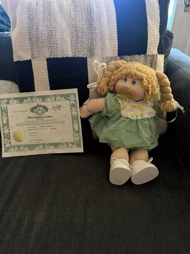 Cabbage Patch Kids Baby Doll Blonde Yarn Hair Green Dress Certificate Pacifier