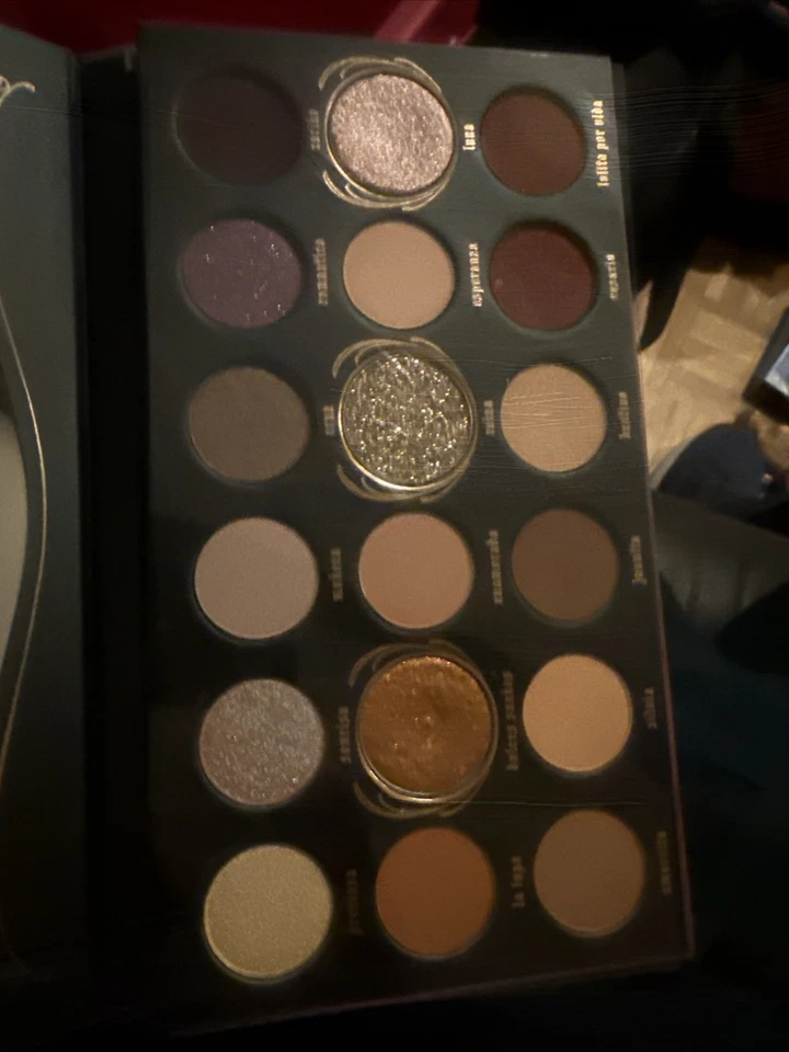 Paleta de sombras de ojos Kat Von D 'Lolita Por Vida' 15 hermosos tonos nueva en caja edición limitada Foto 3 de 4