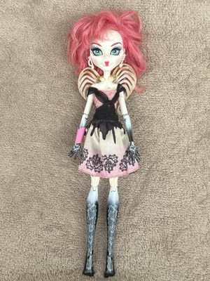 Monster High C.A. Amor Sweet 1600 Modepuppe selten