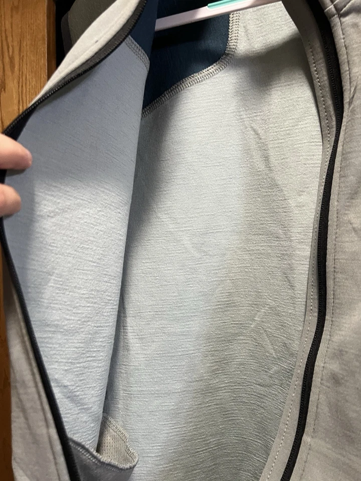 SmartWool PhD HYFI Performance Merino Wool Vest Men’s XL Wicking Comfort - Image 4 of 4