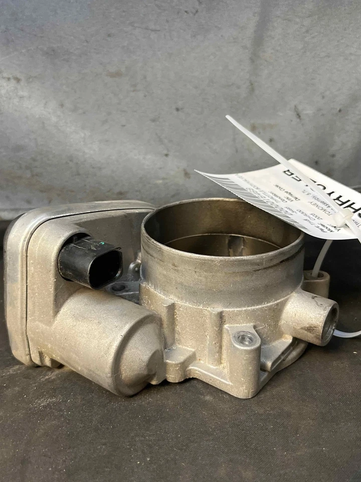 Fits 2005-2013 Chrysler 300 Throttle Body Valve Assembly OEM:04591847AC Foto 3 de 4