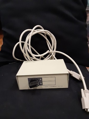 Vintage Manual Data Transfer Switch Box 2-Position 2-Port A/B - Picture 2 of 3