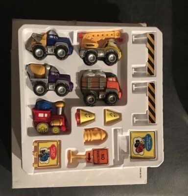NEW LIL CHUCK PLAYSET TONKA TRUCK HEAVY EQUIPMENT PLAY MAP WORK ZONE TOY AVON NY