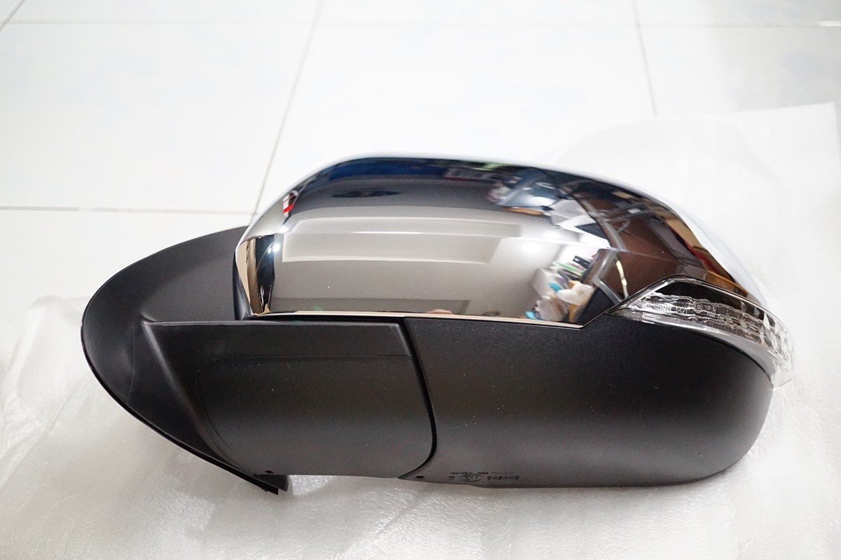 MITSUBISHI NEW PAJERO SPORT GENUINE LEFT WING MIRROR