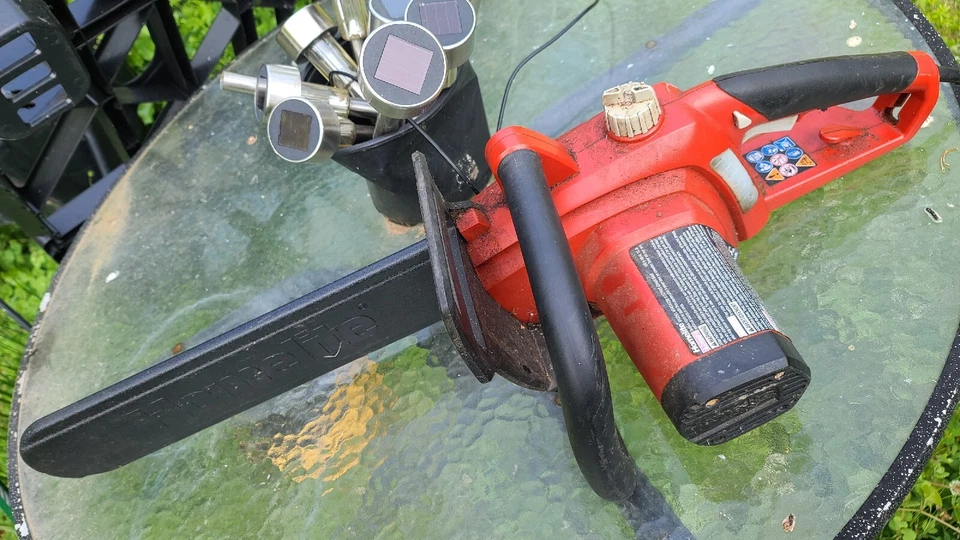 Homelite 14" Electric 120volt Chainsaw!  USED! For parts  - Image 4 of 4