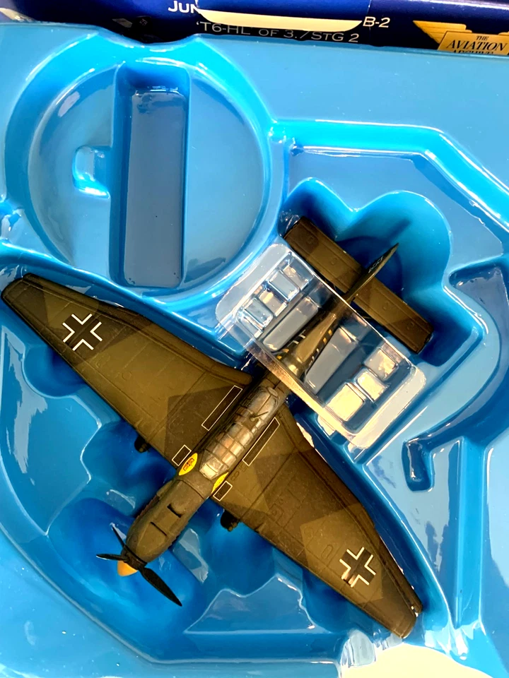 CORGI Aviación 1/72 JUNKERS JU-87 STUKA B-2 T6HL IMMELMANN ST MALO AA32501 Foto 3 de 4