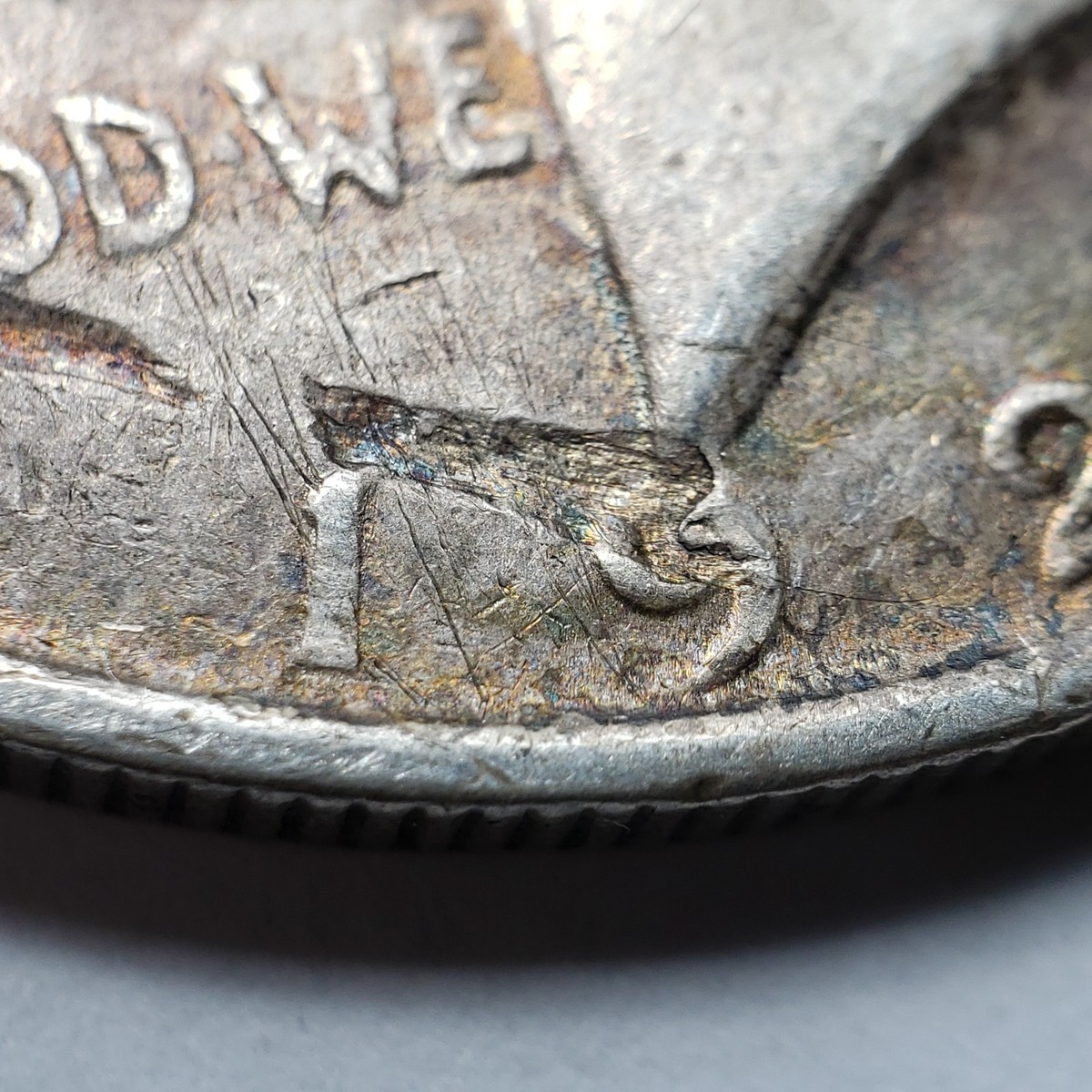 1922 $1 Silver Peace Dollar - Mint Error Dramatic Struck Through