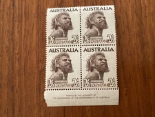 C536.      1952. 2/6d ABORIGINAL, MUH. SMALL TONE SPOT ON 1 STAMP