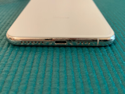 Apple iPhone XS Max - 64GB - Silver (Unlocked) A1921 (CDMA + GSM