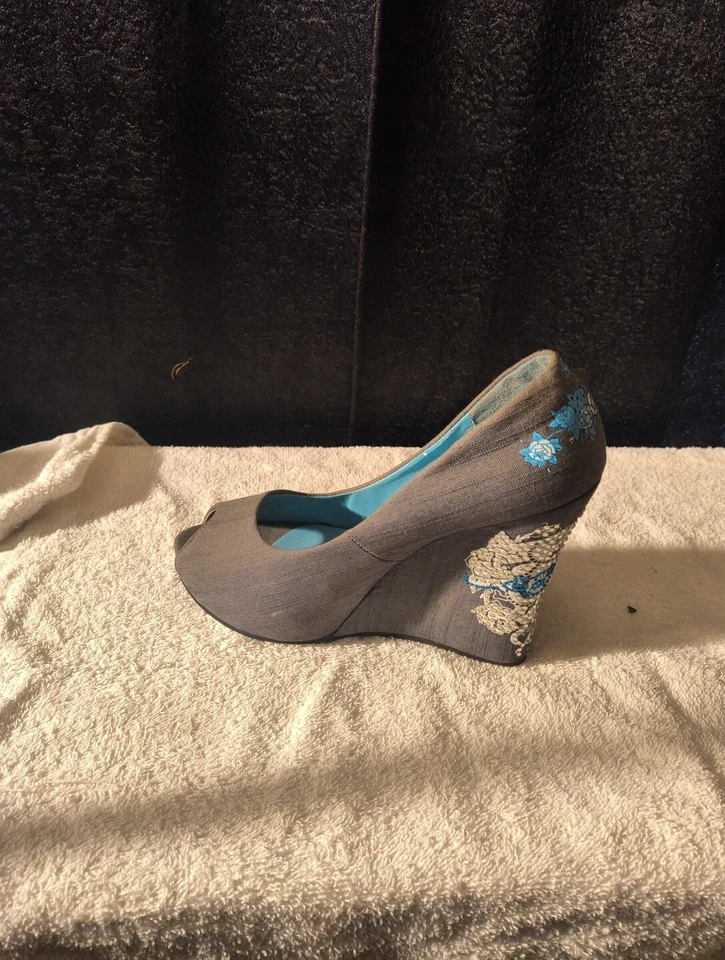 Ed Hardy 牛仔楔形 10 码 — 第 3/4 张图片