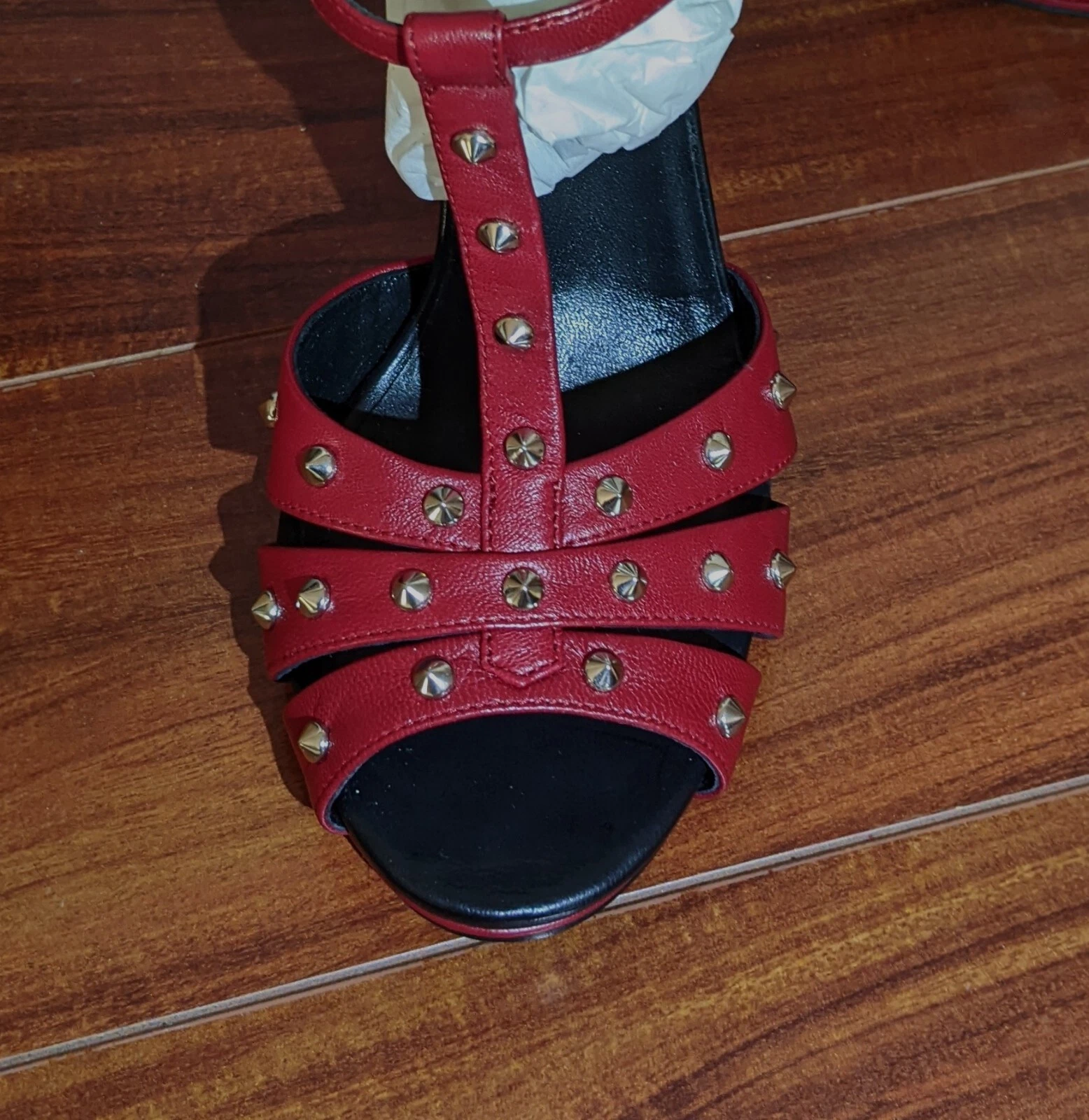 Bottines à talons pointes en cuir rouge Gucci