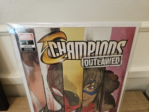 Champions #1 (2020) Peach Momoko 1:50 Variant, 1st Print, Unread, Never Opened🔑 - Picture 2 of 9