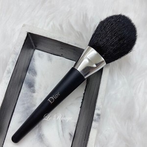 dior powder brush