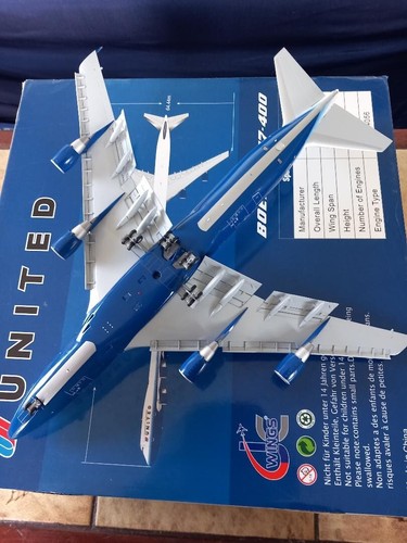 JC Wings 1:200 United Airlines Boeing 747-400 N128UA "Flaps' Down" (XX2267A) - Picture 3 of 7