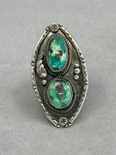 Old Pawn Navajo Sterling Silver and Turquoise Ring. Size 5 1/4