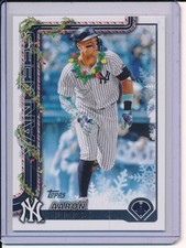 2025 Topps Holiday #H161 Aaron Judge Base Holiday Variations SP NY Yankees