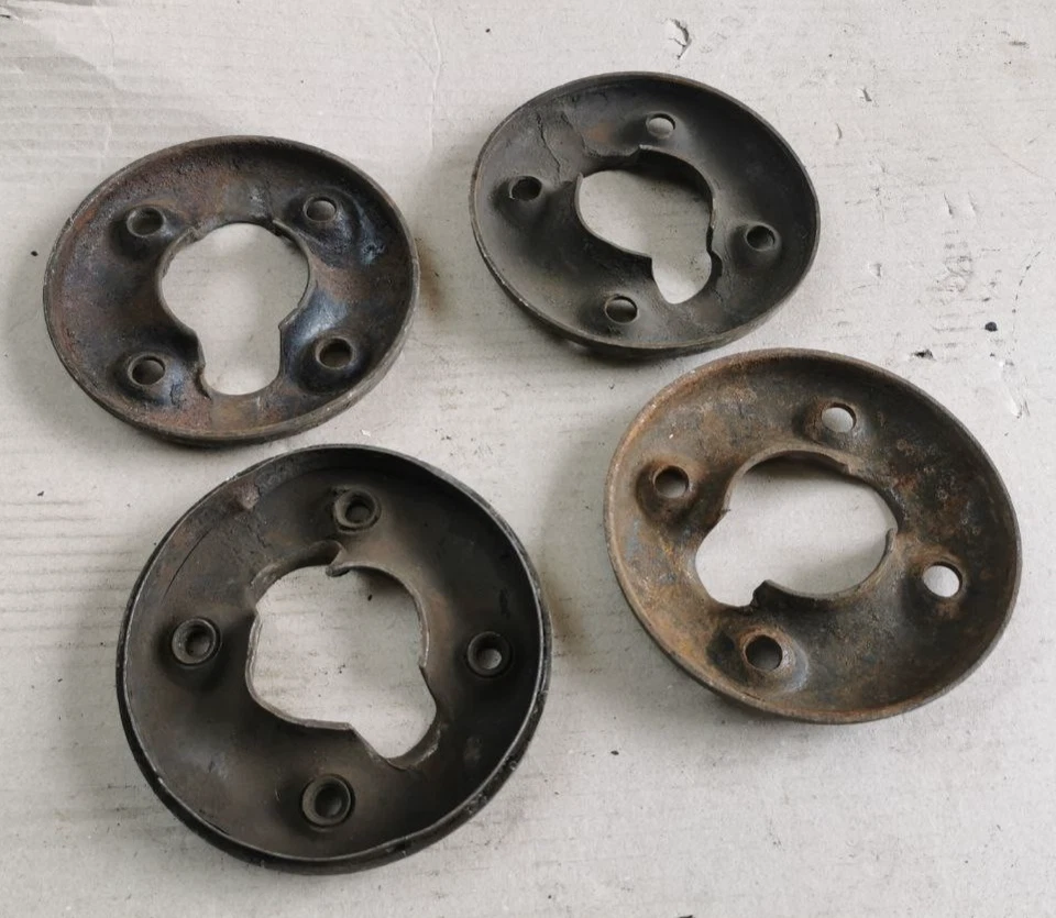 4 x spare parts sheet metal drive GDR Wartburg 311 312? Supplied as pictured - Image 2 of 2