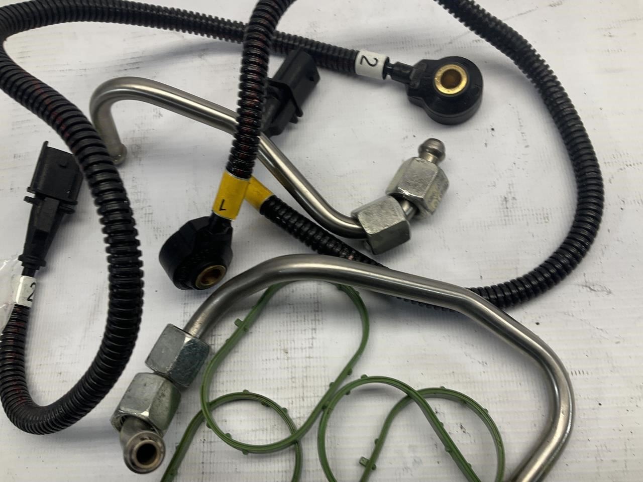 14-24 Maserati Ghibli 3.0L V6 Engine Detonation Knock Sensor Set Q