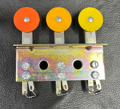 Data East TOMMY Pinball Target switch 3 bank #500-5781-01