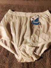New Carole 100 Nylon Brief Panties Size 10 - Style 945 Ivory