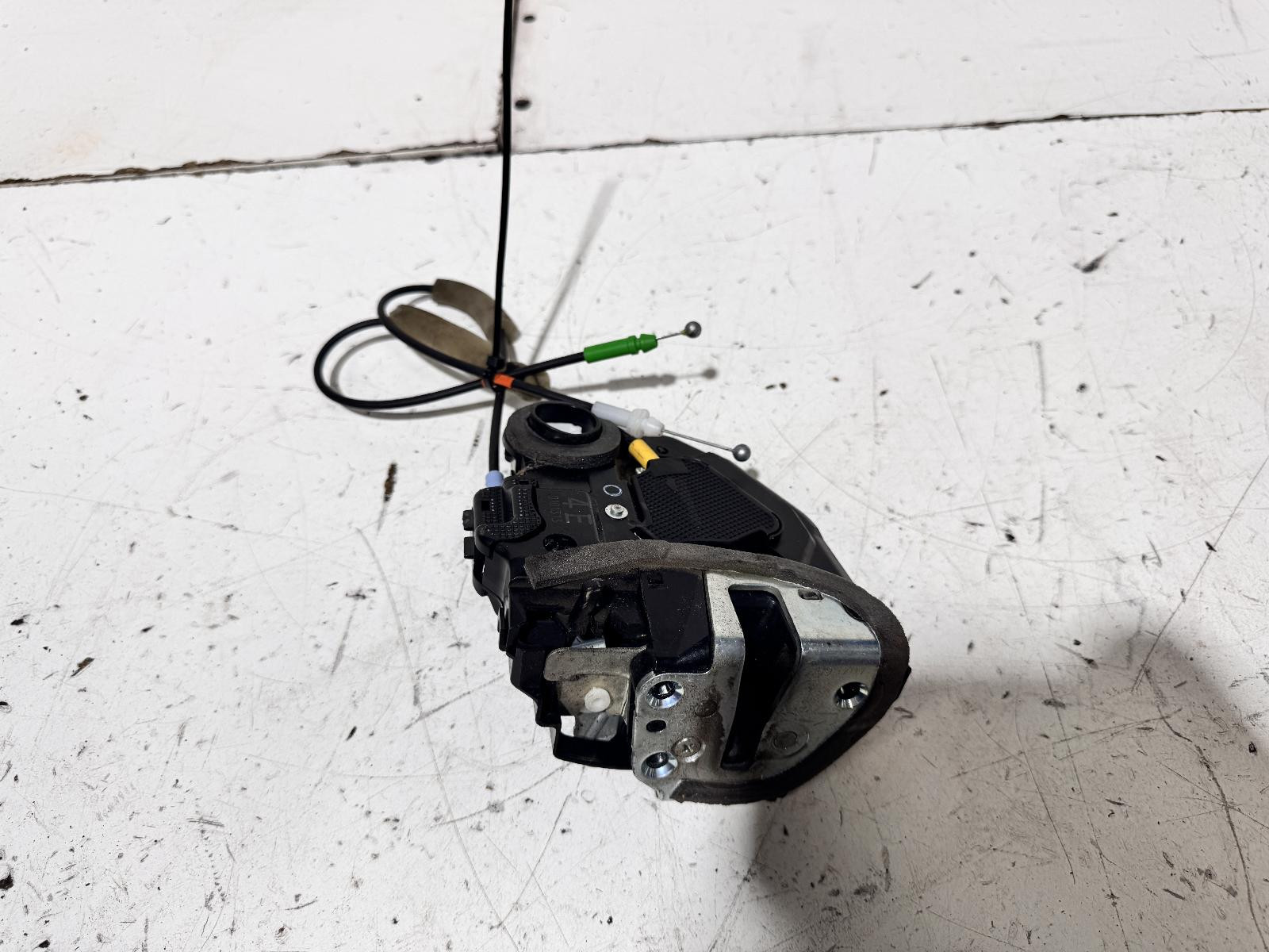 Toyota Corolla Right Rear Lock Mechanism ZWE211 07/2018-10/2019 - thumbnail 4