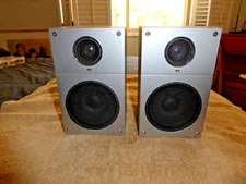 MCS Model 683-8015 bookshelf Speakers. Very Good.