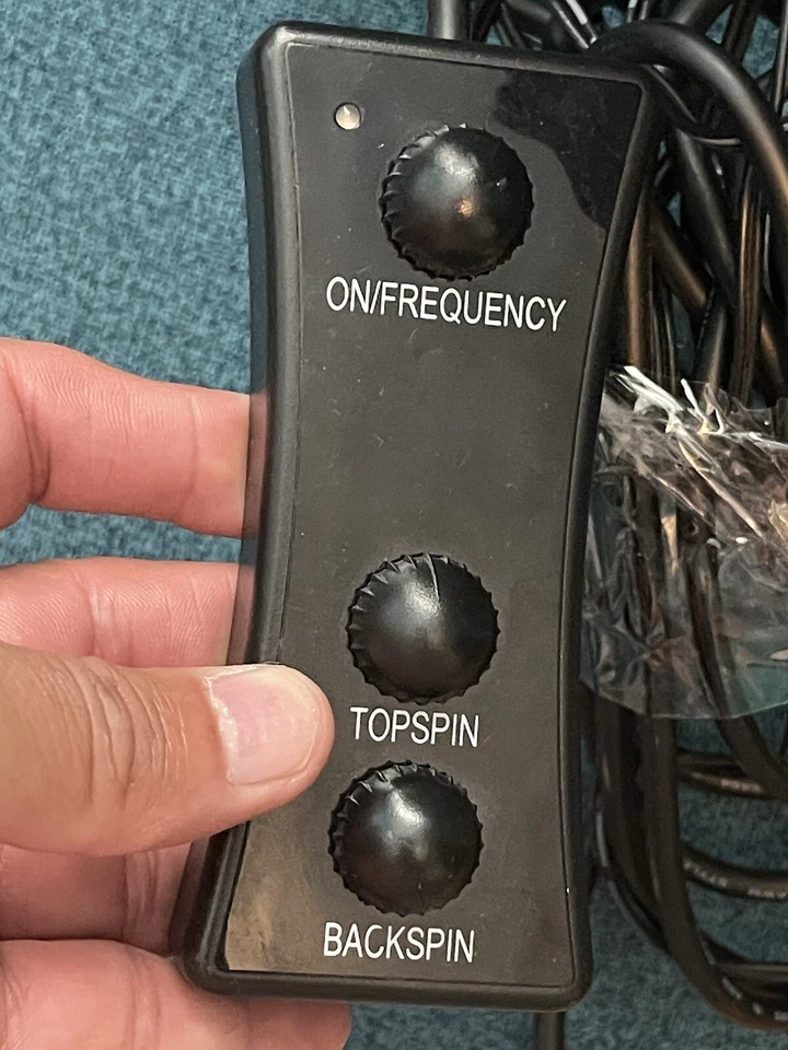 Robô de tênis de mesa JOOLA iPong original 3 giros - Imagem 4 de 4