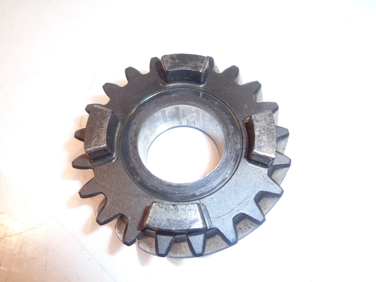 BMW R80RT Gearbox output shaft 5th gear 21T 17.5 deg BMW Pt Nr 