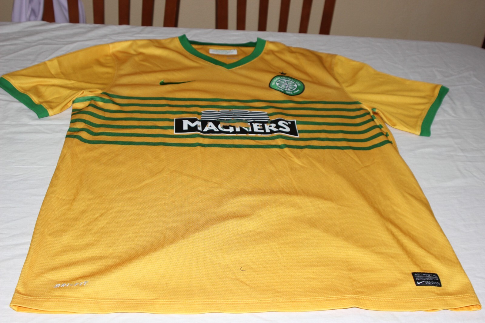 CAMISETA DE FUTBOL DEL CELTIC DE GLASGOW DE 2013 MARCA NIKE TALLA XL 59X75
