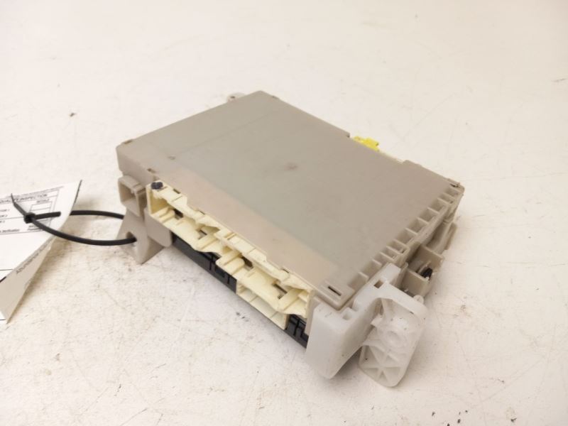 2013 TOYOTA PRIUS MULTIPLEX BODY CONTROL MODULE BCM OEM