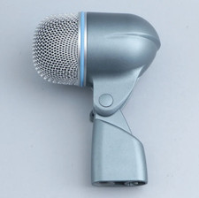Shure Beta 52a Supercardioid Dynamic Kick Drum Microphone