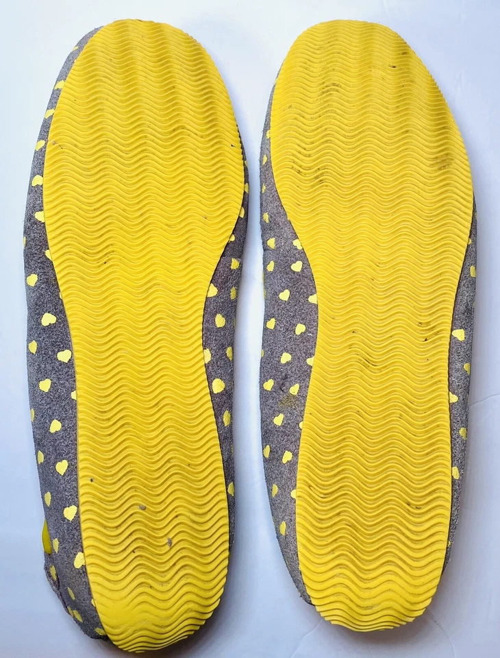 Zapatillas mocasín UGG Belle gris gamuza corazones amarillos forro de piel sintética cálidas, 9 Foto 4 de 4