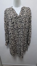 H&M Beige/Black Abstract Fit & Flare Dress Long Sleeve V-Neck Short Size M