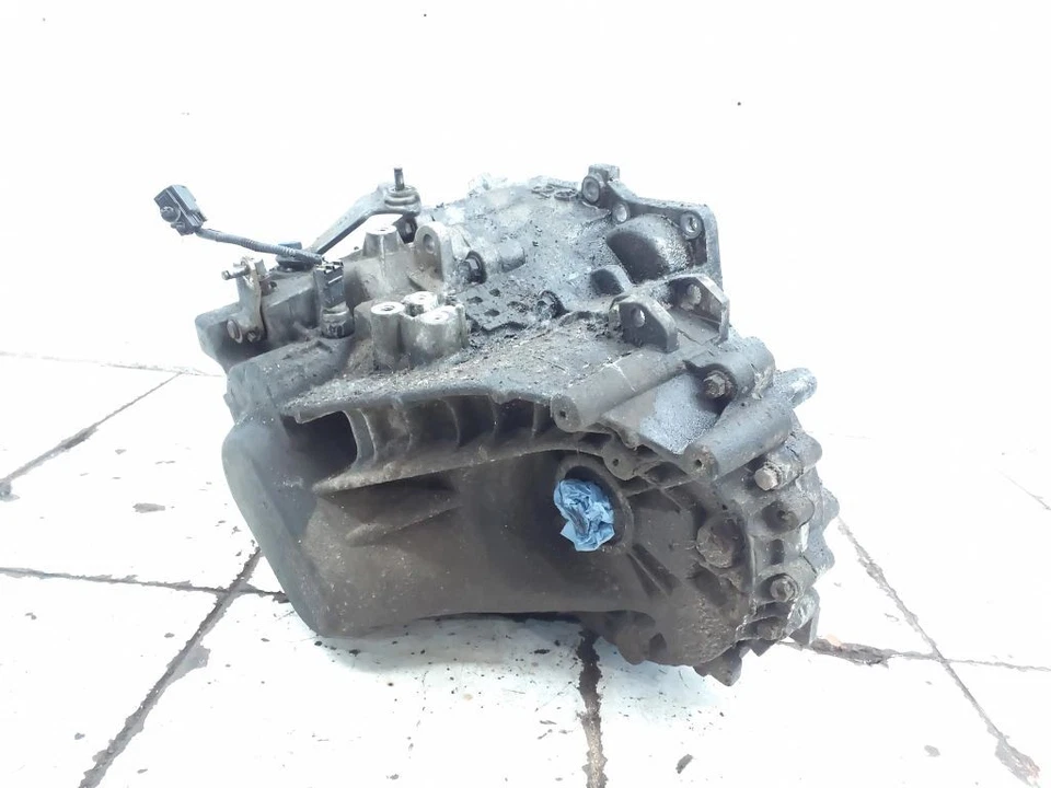 Volvo S40, V40 2001 Diesel manual 5 speed gearbox T109593 ARA296993 - Image 2 of 4