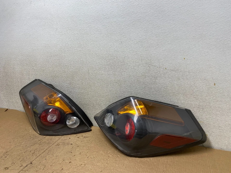 Luces traseras negras laterales izquierda+derecha Nissan Altima 2007 a 2012 V3708 DW Foto 2 de 4