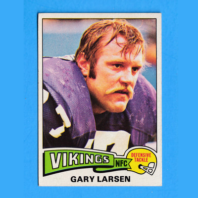 1975 Topps Gary Larsen Rookie #26 EXMT-NM centered, Minnesota Vikings Football