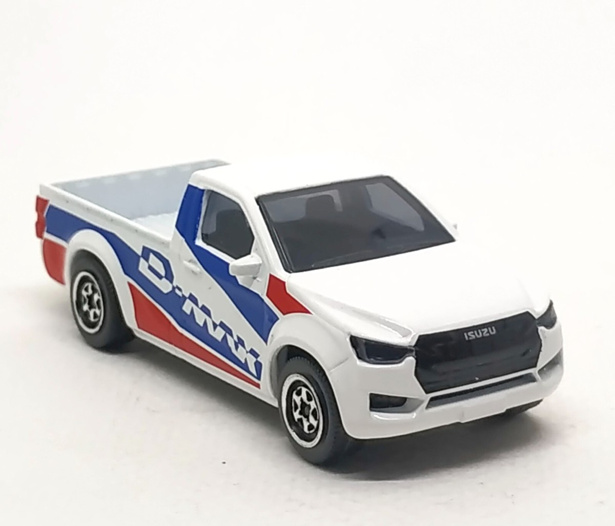 Majorette Isuzu D-Max Dmax Spark White / Red / Blue 1:61 (3