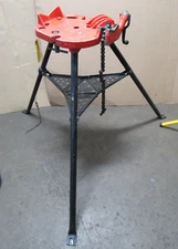 NO NAME RIDGID TYPE PORTABLE CHAIN VISE PIPE STAND TRISTAND 1/8 TO 6"