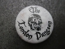 The London Dungeon Pin Badge Button (L31B)