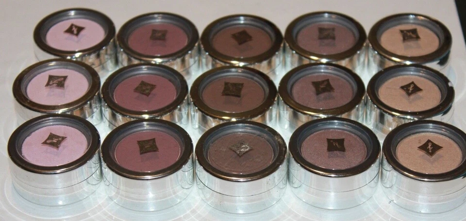 LOTE DE 3 SOMBRAS DE OJOS JORDANA EFECTOS DE COLOR POLVO SELLADAS: TÚ ELIGES Foto 2 de 2