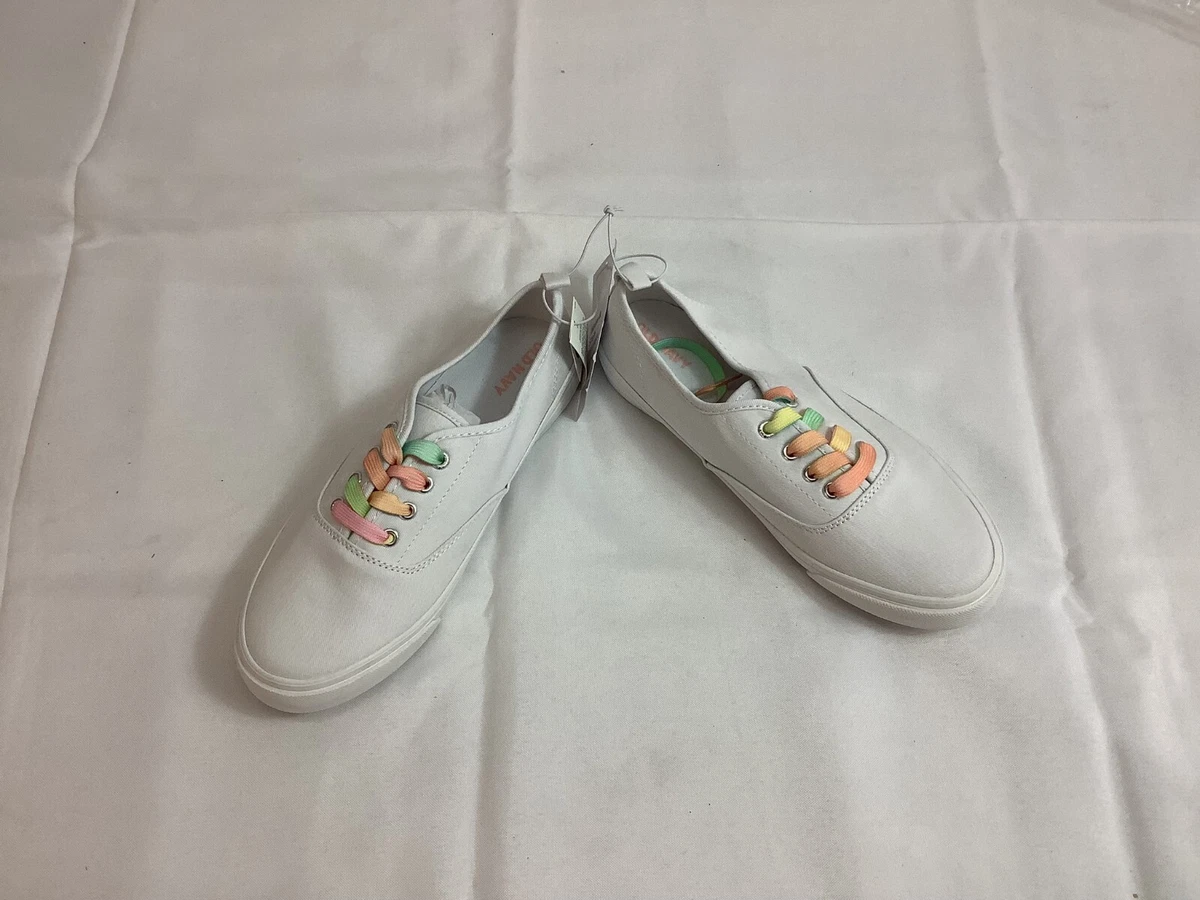 Old navy white canvas cheap shoes