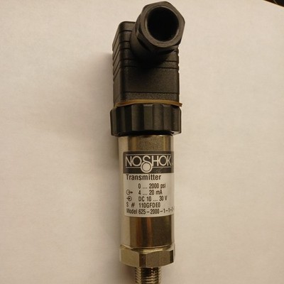 NOSHOK MODEL 625-2000-1-1-2-8 TRANSMITTER - NIB 2000psi #110GFDE0 Pressure Trans